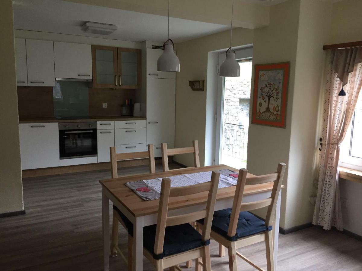 Casa Immersa Nel Vigneto Roveredo Exteriör bild